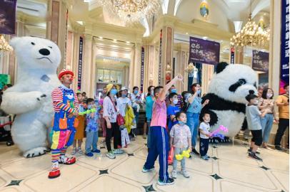 金台区网红娃娃机店,趣味抓宠新潮流，娃娃机乐园狂欢来袭！