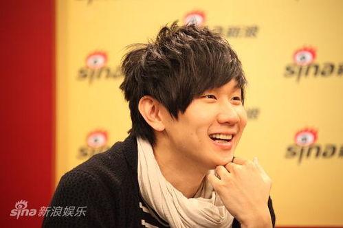 开心明星脸林俊杰,音乐才子变身模仿达人，演绎经典瞬间