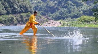 宁德独木冲浪新闻头条,挑战极限运动魅力无限”